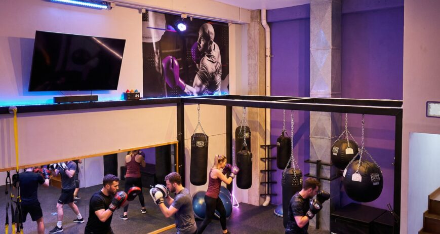 Este proyecto representa la evolución del bienestar dentro del entorno laboral. Más que un gimnasio, se diseñó un ecosistema de salud, movimiento y energía que responde a las necesidades de una comunidad corporativa activa. Cada detalle —desde la distribución hasta el acompañamiento profesional— está pensado para mejorar la calidad de vida, fomentar la productividad y crear un sentido de pertenencia entre los usuarios.